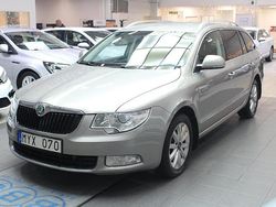 Brun Begagnad 2012 Skoda Superb Ambition Kombi | 84 900 kr (Marknadspris)
