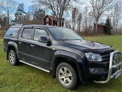 Svart Begagnad 2013 VW Amarok Highline Pickup | 220 000 kr (Marknadspris)