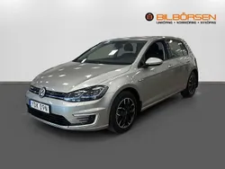 Brun Begagnad 2019 VW e-Golf Active Halvkombi | 159 900 kr (Marknadspris)