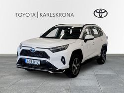 Vit Begagnad 2023 Toyota RAV4 Hybrid Active SUV | 469 000 kr (Marknadspris)