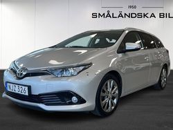 Silver Begagnad 2016 Toyota Auris Touring Sports Active Kombi | 99 000 kr (Marknadspris)