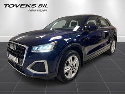 Navarrablå metallic Begagnad 2024 Audi Q2 Advanced Plus SUV | 289 900 kr (Marknadspris)