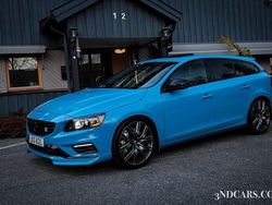 Blå Begagnad 2016 Volvo V60 R-Design Kombi | 329 900 kr