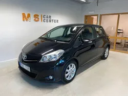 Svart Begagnad 2013 Toyota Yaris Active Halvkombi | 69 800 kr (Bra pris)
