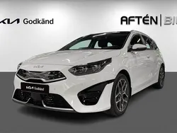Vit (deluxe white metallic) Begagnad 2022 Kia Ceed 2 Kombi | 279 800 kr (Lite dyr)