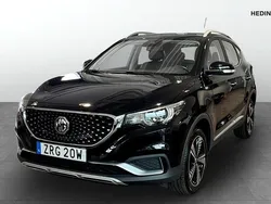 Svart (black) Begagnad 2021 MG ZS Luxury Sedan | 149 900 kr (Superpris)