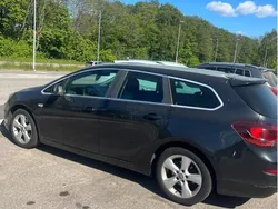 Svart Begagnad 2012 Opel Astra Enjoy Kombi | 45 000 kr (Marknadspris)