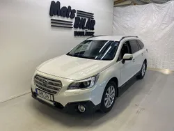 Vit Begagnad 2015 Subaru Outback SUV | 199 900 kr (Lite dyr)