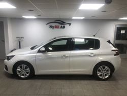 Vit Begagnad 2018 Peugeot 308 Active Halvkombi | 99 800 kr (Bra pris)