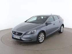 Grå Begagnad 2015 Volvo V40 Momentum Kombi | 121 000 kr (Marknadspris)