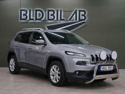 Grå Begagnad 2014 Jeep Cherokee SUV | 139 900 kr (Marknadspris)