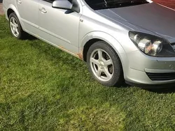 Grå Begagnad 2005 Opel Astra Kombi | 3 000 kr (Superpris)