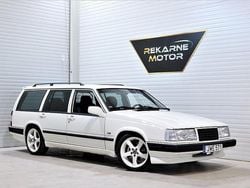 Vit Begagnad 1998 Volvo 945 Standard Kombi | 119 900 kr