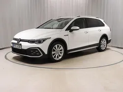 Vit Begagnad 2022 VW Golf Alltrack Kombi | 334 800 kr (Marknadspris)