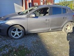 Grå Begagnad 2012 Renault Mégane III Halvkombi | 56 000 kr (Marknadspris)