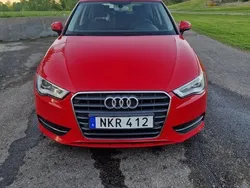 Röd Begagnad 2015 Audi A3 Sportback e-tron Attraction Sedan | 95 000 kr