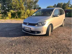 Silver Begagnad 2014 VW Touran Minibuss | 95 000 kr (Marknadspris)