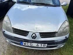 Grå Begagnad 2004 Renault Clio II Halvkombi | 7 000 kr (Bra pris)