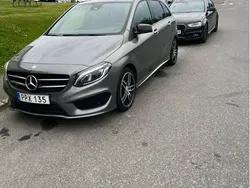 Grå Begagnad 2016 Mercedes B180 AMG Minibuss | 165 000 kr (Marknadspris)