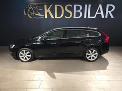 Svart Begagnad 2015 Volvo V60 Summum Kombi | 145 000 kr (Marknadspris)