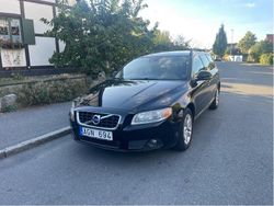 Svart Begagnad 2013 Volvo V70 Momentum Kombi | 80 000 kr (Superpris)