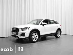 Glaciärvit metallic Begagnad 2023 Audi Q2 Advanced Plus SUV | 282 500 kr (Marknadspris)