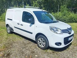 Vit Begagnad 2021 Renault Kangoo Minibuss | 150 000 kr (Marknadspris)