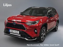 Röd Begagnad 2020 Toyota RAV4 Hybrid SUV | 389 000 kr (Marknadspris)
