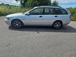 Grå Begagnad 2004 Volvo V40 Standard Kombi | 16 500 kr (Marknadspris)