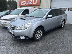 Silver metallic Begagnad 2011 Subaru Outback Kombi | 29 900 kr (Superpris)