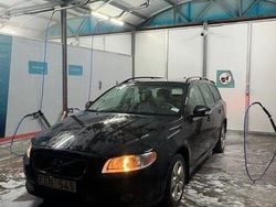 Svart Begagnad 2008 Volvo V70 Momentum Kombi | 35 000 kr (Superpris)