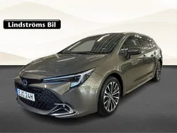 Grön Begagnad 2024 Toyota Corolla Style Kombi | 352 000 kr (Dyr)