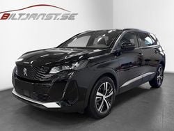 Svart Begagnad 2023 Peugeot 5008 GT SUV | 299 900 kr (Marknadspris)