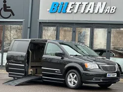 Svart Begagnad 2016 Chrysler Town & Country Minibuss | 249 900 kr (Dyr)