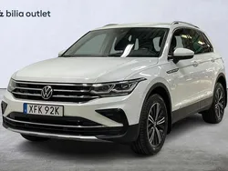 Vit Begagnad 2022 VW Tiguan Elegance SUV | 319 900 kr (Marknadspris)