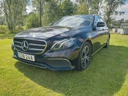 Svart Begagnad 2020 Mercedes E220 Avantgarde Kombi | 179 000 kr (Superpris)