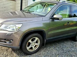 Grå Begagnad 2009 VW Tiguan Sportline SUV | 86 000 kr (Marknadspris)