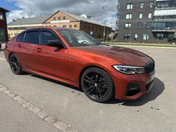 Orange Begagnad 2020 BMW 320 M Sport Sedan | 295 000 kr (Marknadspris)