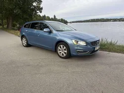 Blå Begagnad 2014 Volvo V60 Momentum Kombi | 125 000 kr (Bra pris)