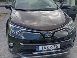 Svart Begagnad 2017 Toyota RAV4 Hybrid SUV | 177 000 kr (Bra pris)