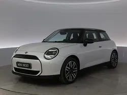 Vit Begagnad 2024 Mini Cooper Halvkombi | 319 900 kr