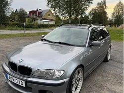 Grå Begagnad 2004 BMW 330 M Sport Kombi | 40 000 kr