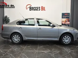 Ljusbrun Begagnad 2009 Skoda Octavia Sedan | 45 900 kr (Marknadspris)