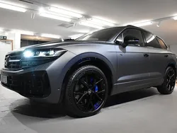 Grå Begagnad 2024 VW Touareg R SUV | 1 083 330 kr