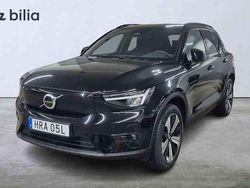 Svart Begagnad 2023 Volvo XC40 SUV | 339 000 kr