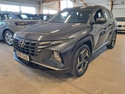 Grå (grå metallic) Begagnad 2022 Hyundai Tucson Essential SUV | 345 000 kr (Dyr)