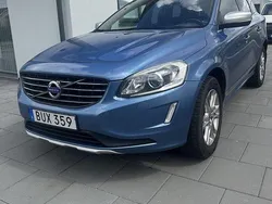Blå Begagnad 2015 Volvo XC60 Summum SUV | 125 000 kr (Marknadspris)