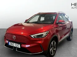 Röd (red) Begagnad 2022 MG ZS Luxury Sedan | 244 900 kr (Superpris)