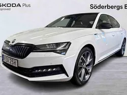 Vit Begagnad 2021 Skoda Superb Halvkombi | 259 500 kr