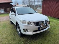 Vit Begagnad 2011 Toyota RAV4 SUV | 109 000 kr (Marknadspris)
